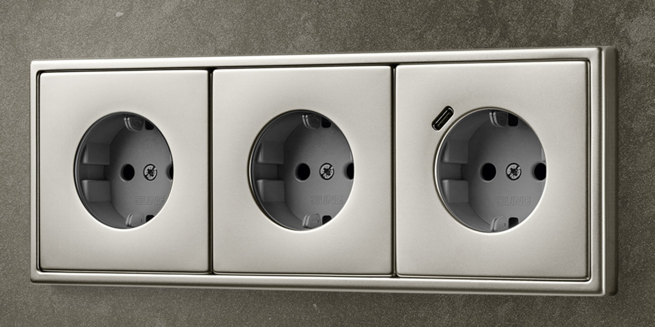 SCHUKO® Steckdosen mit USB bei Neuwirdt-Elektrotechnik GmbH in Dornburg-Thalheim