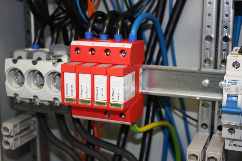 U berspannungsschutz bei Neuwirdt-Elektrotechnik GmbH in Dornburg-Thalheim